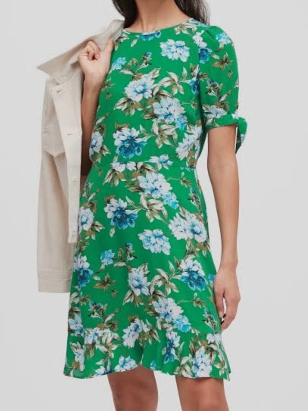 Retails:$59.97 Banana Republic Green Floral Mini Dress